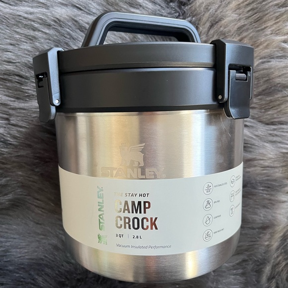 Stanley 3 quart Adventure Camp Crock - Picture 6 of 8